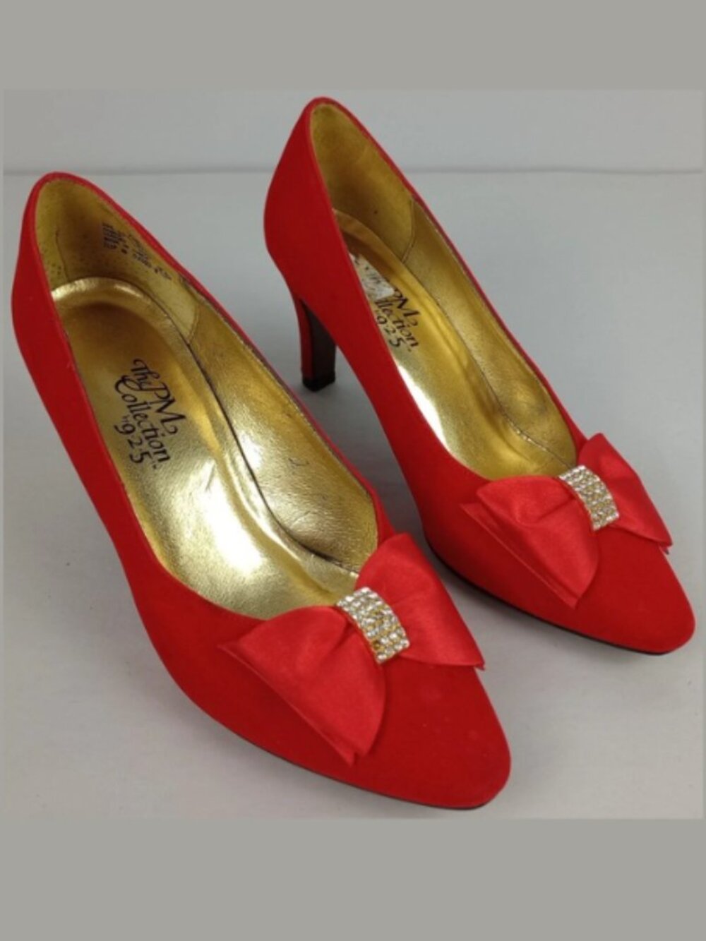 VTG 925 The PM Collection Womens 7M Red‎ Velvet Rhinestone Bow Pump Heel Shoes